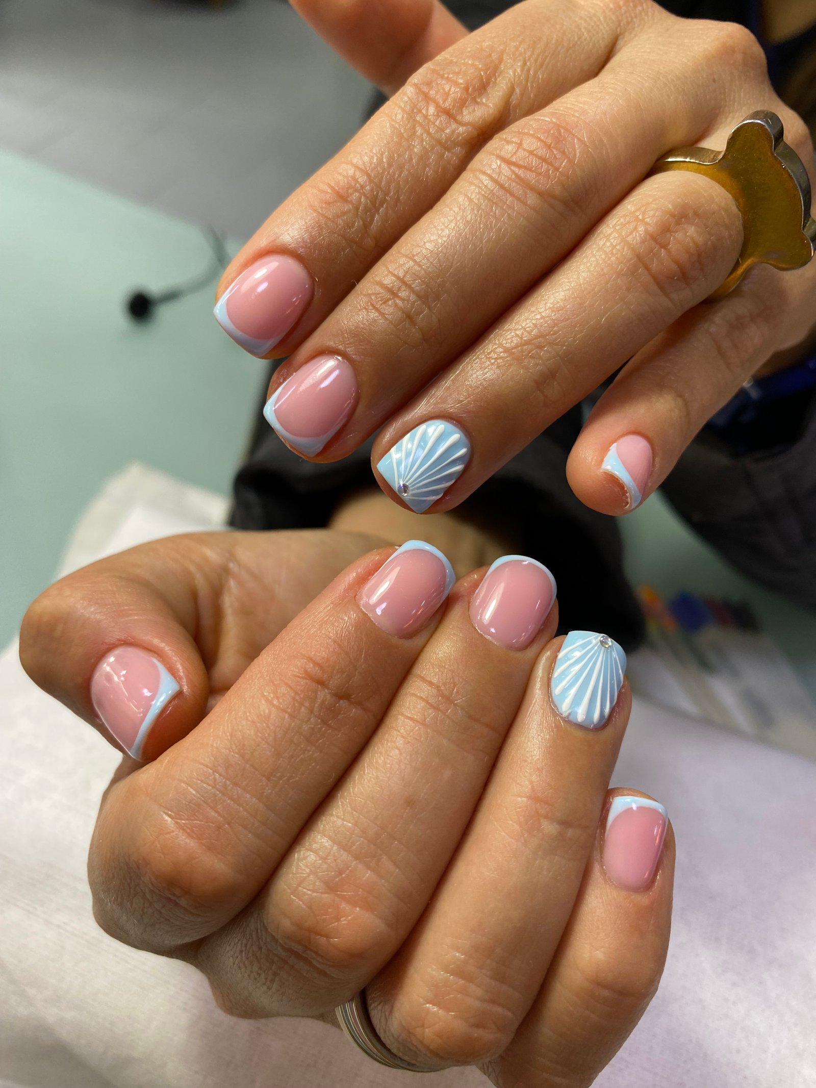 ESMALTADO SEMIPERMANENTE